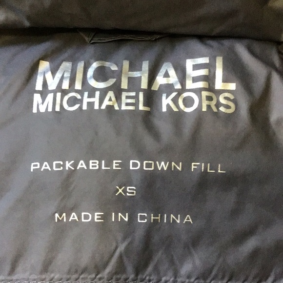 Gray/taupe packable down fill Michael Kors jacket in size XS - Picture 3 of 4